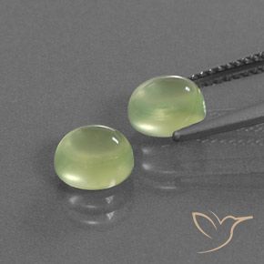 Pedras preciosas de Prehnite Verde médio natural de 2.91 ct, oval, Transparente