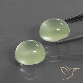 Pedras preciosas de Prehnite Pêra Pêra Verde natural de 5.78 ct, oval, Transparente/Translúcido