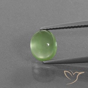 2.05ct Natural Verde amarelado Prehnite, oval, Transparente/Translúcido