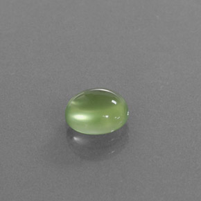 Prehnita verde natural 1,35ct, corte oval, transparente