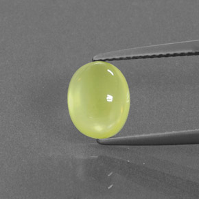 Prehnita verde natural 2,36ct, corte oval, transparente