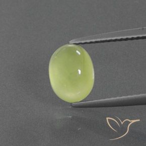 2.05ct Natural Luz amarela Prehnite, oval, Transparente/Translúcido