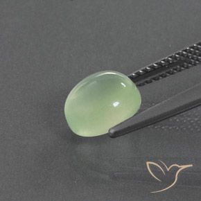 Prehnite Amarelo verde Natural 2.50ct, oval, Transparente/Translúcido