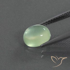 Prehnite Verde amarelado claro Natural 2.24ct, oval, Transparente/Translúcido
