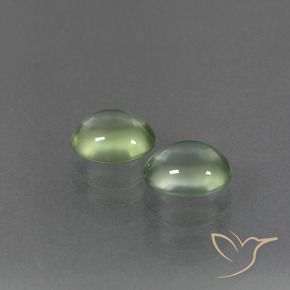 Pedras preciosas de Prehnite verde pêra natural de 2.36 ct, oval, Transparente