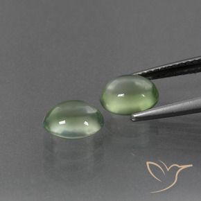Pedras preciosas de Prehnite verde pêra natural de 2.36 ct, oval, Transparente