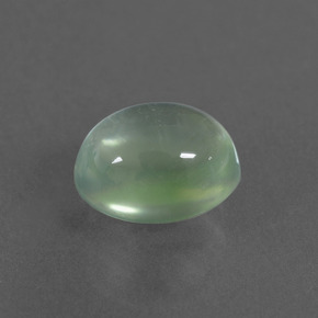 Prehnita verde natural 2,52ct, corte oval, transparente