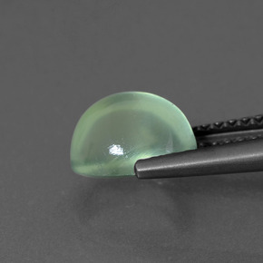 Prehnita verde natural 1,84ct, corte oval, transparente
