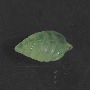 Prehnita verde natural 4,34ct, forma extravagante, translúcido