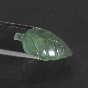 Prehnita verde natural 5,59ct, forma extravagante, translúcido