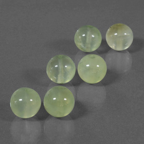 Pedras preciosas de prehnita verde natural de  ct, esfera / bola, translúcido