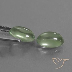 Pedras preciosas de Prehnite Verde amarelado natural de 2.63 ct, oval, Transparente