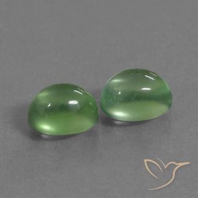 Pedras preciosas de Prehnite Luz verde natural de 2.45 ct, oval, Transparente