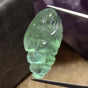 Prehnita verde natural 20,96ct, forma extravagante, translúcido