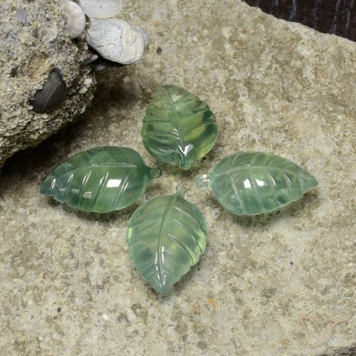 22.38ctw Natural Verde Frio Prehnite, Flor cortada, Transparente