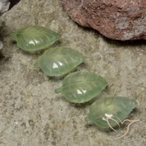 Pedras preciosas de Prehnite Amarelo verde natural de 22.14 ct, Flor cortada, Transparente