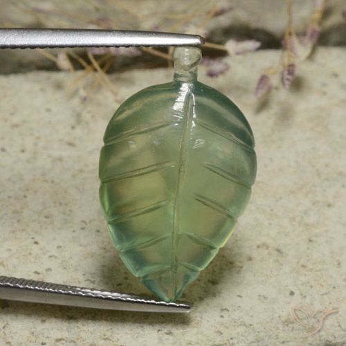 13.70ct Natural Verde Terroso Pálido Prehnite, Flor cortada, Translúcido