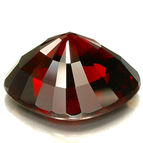 Granada piropo vermelho natural 21,57ct, forma extravagante, VVS