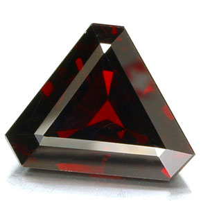 Granada piropo vermelho natural 8,94ct, forma extravagante, VVS