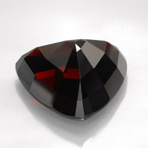 Granada piropo vermelho natural 26,11ct, trillion, VVS