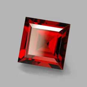 Granada piropo vermelho natural 4,21ct, quadrado, VVS
