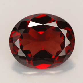 Granada piropo vermelho natural 5,39ct, corte oval, VS