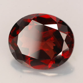 Granada piropo vermelho natural 5,39ct, corte oval, VS