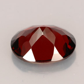 Granada piropo vermelho natural 5,39ct, corte oval, VS