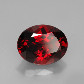 Granada piropo vermelho natural 3,27ct, corte oval, VS