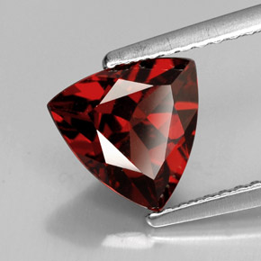 Granada piropo vermelho natural 1,79ct, trillion, VS