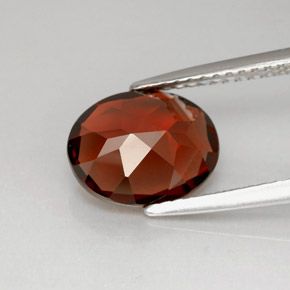 Granada piropo vermelho natural 2,92ct, corte oval, VS