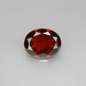 Granada piropo vermelho natural 2,98ct, corte oval, VS