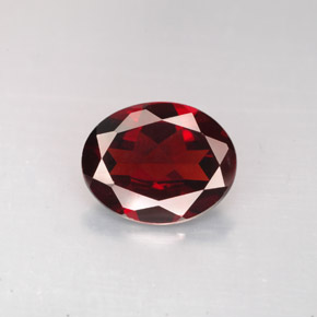 Granada piropo vermelho natural 2,57ct, corte oval, VVS-VS