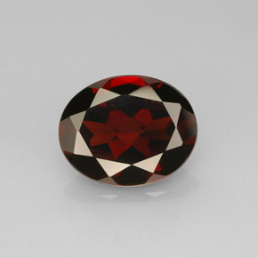 Granada piropo vermelho natural 2,83ct, corte oval, VVS-VS