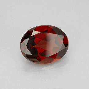 Granada piropo vermelho natural 3,01ct, corte oval, VS
