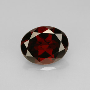Granada piropo vermelho natural 2,95ct, corte oval, VS