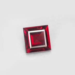 Granada piropo vermelho natural 2,40ct, quadrado, VS