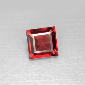 Granada Piropo Vermelho Natural 2.33ct, Quadrado, VS