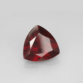 Granada piropo vermelho natural 3,55ct, trillion, VS