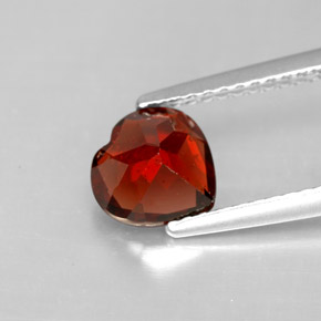 Granada piropo vermelho natural 1,32ct, formato de coração, VS
