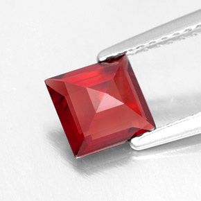 Granada piropo vermelho natural 1,03ct, quadrado, VVS-VS