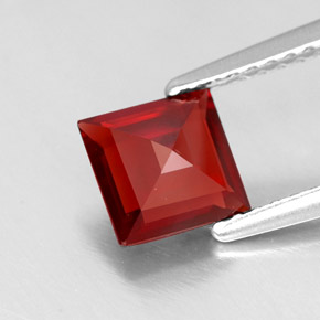 Granada piropo vermelho natural 1,11ct, quadrado, VVS-VS