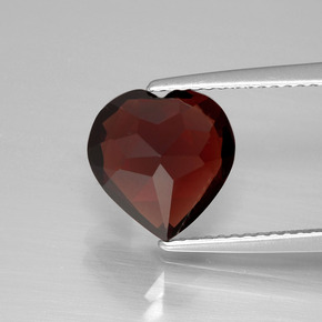 Granada Piropo Vermelho Natural 3.63ct, Formato de coração, VVS