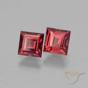 Pedras preciosas de Granada Piropo Vinho Tinto Profundo natural de 1.78 ct, Quadrado, VS
