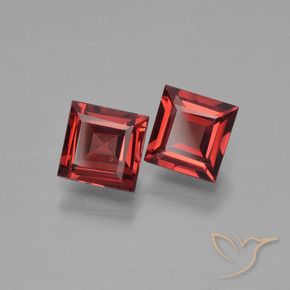 Pedras preciosas de Granada Piropo Vermelho Sangue Profundo natural de 1.47 ct, Quadrado, VS