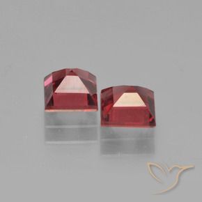 Pedras preciosas de Granada Piropo Vinho Tinto Profundo natural de 1.69 ct, Quadrado, VVS