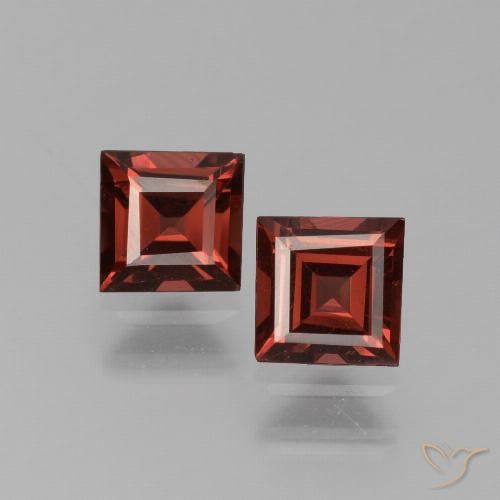 1.37ctw Natural Vermelho escuro Granada Piropo, Quadrado, VVS-VS
