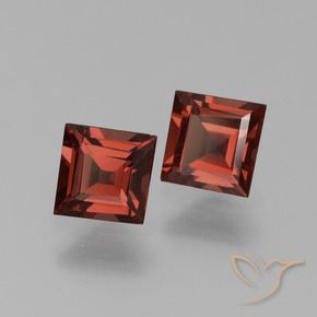 Pedras preciosas de Granada Piropo Vermelho escuro natural de 1.37 ct, Quadrado, VVS-VS