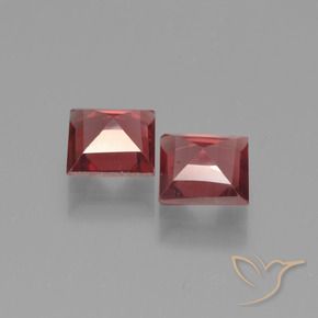 Pedras preciosas de Granada Piropo Vinho Tinto Profundo natural de 1.49 ct, Quadrado, VVS-VS