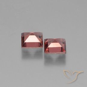 Pedras preciosas de Granada Piropo Vinho Tinto Profundo natural de 1.49 ct, Quadrado, VS
